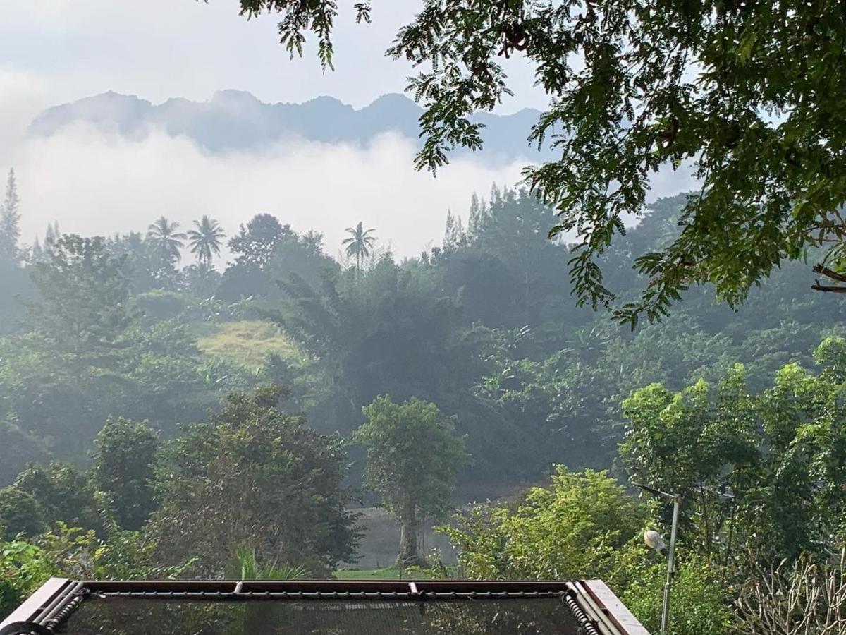 Baanrai Khunya บ้านไร่คุณย่า Ban Huai Maenam Noi Exterior foto