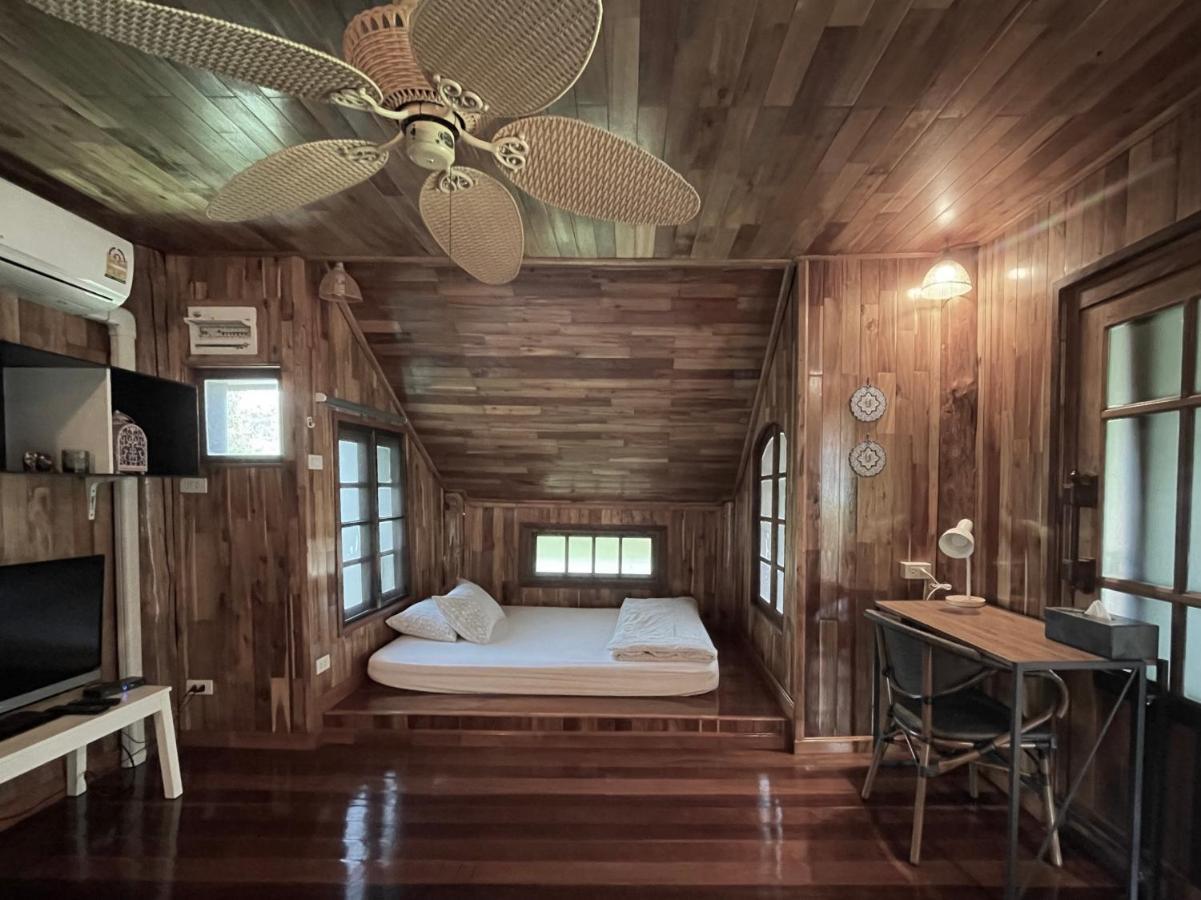 Baanrai Khunya บ้านไร่คุณย่า Ban Huai Maenam Noi Exterior foto